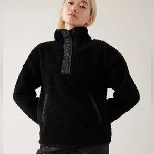 Athleta Cozy Sherpa Snap Sweatshirt in Black | size medium